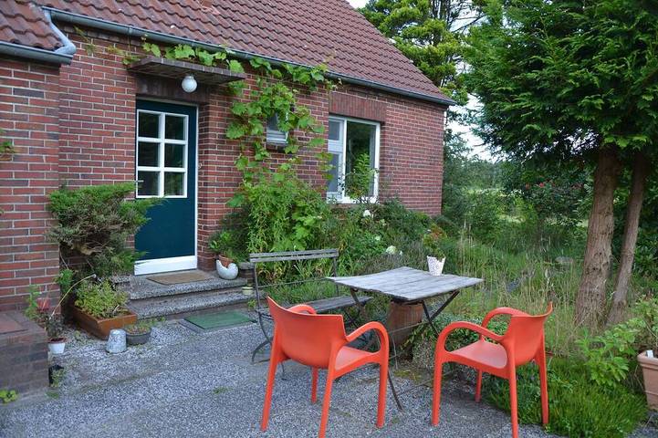 Ferienwohnung für 5 Personen, mit Garten in Berumbur