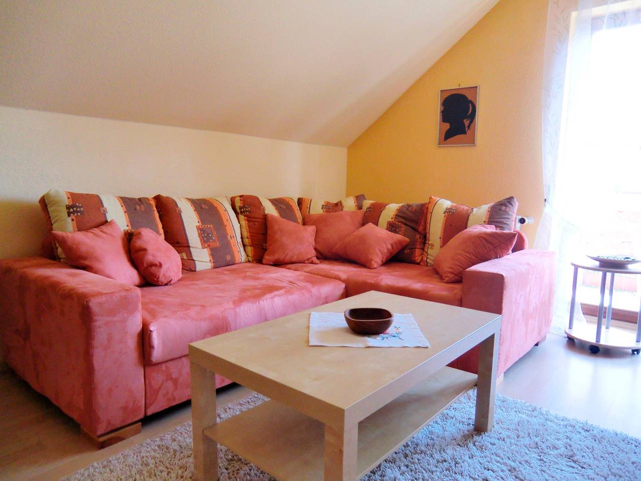 Apartamento vacacional entero, Apartamento de vacaciones para 5 personas con balcón in Hochstadt, Maintal