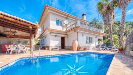 Maison de vacances pour 9 personnes, avec balcon à Canyelles