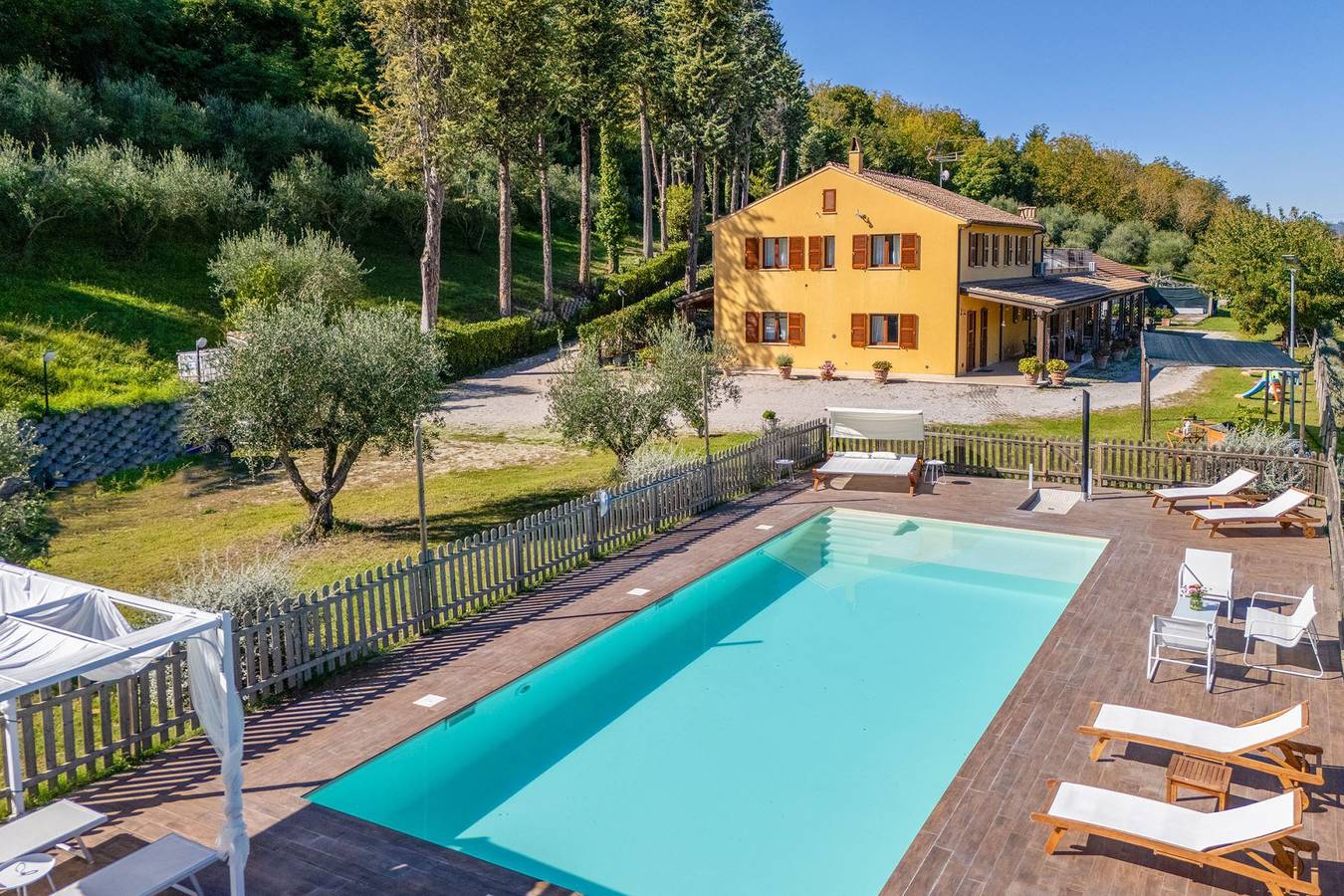 Villa Collevento in Ponzano di Fermo, Fermo Province