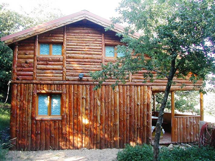 Gîte pour 10 personnes, avec vue sur le lac et jardin ainsi que sauna et balcon à Camps-sur-l'Agly