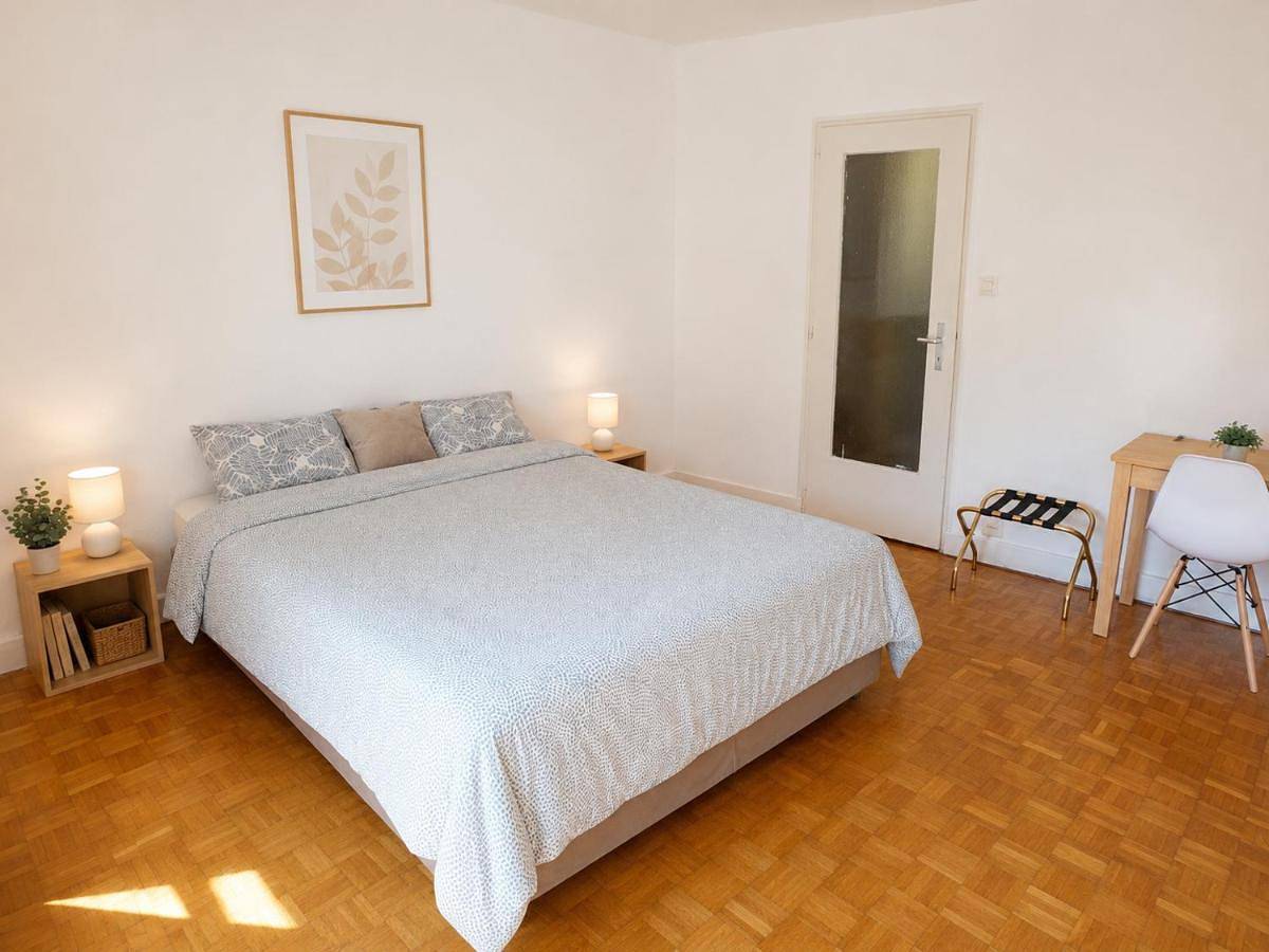 Chambre Lac Rose in Lausanne, Lac Léman