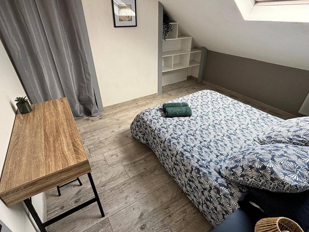 Appartement entier, Proche centre - parking securisé in Sainte-Savine, Aube