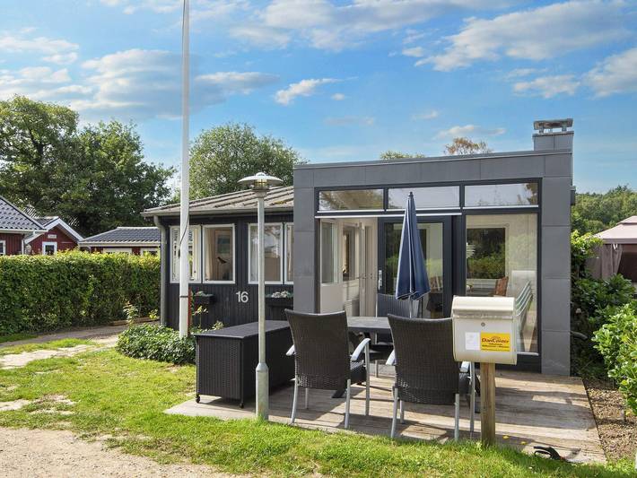 Ferienhaus für 6 Personen, mit Terrasse und Garten in Bjert