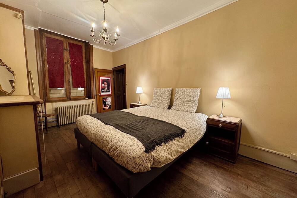Appartement entier, Logement de charme dans un ancien atelier de luthier in Mirecourt, Neufchâteau