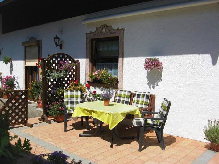 Ferienwohnung für 2 Personen, mit Balkon und Terrasse sowie Garten in Bad Kohlgrub - 2
