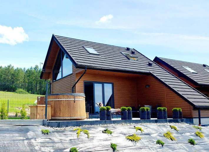 Domek letniskowy dla 4 osób, z Jacuzzi i Taras oraz Ogród i Sauna w Jezioro Czorsztyńskie