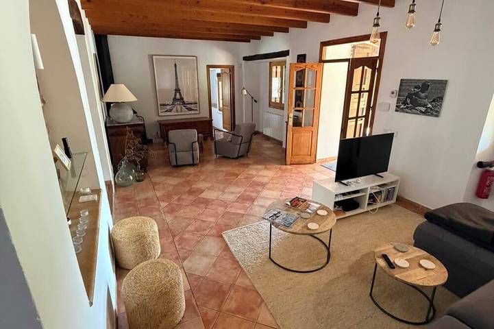 Relax & unwind: Stylish finca w/ pool, views & total privacy in Campanet, Interior de Mallorca