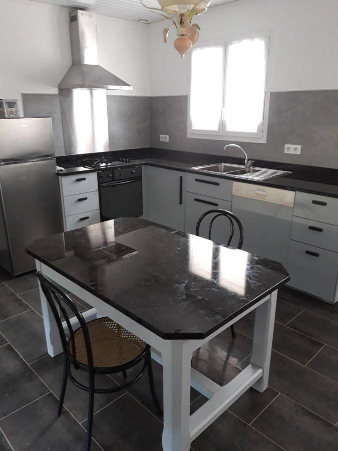 Gîte pour 4 personnes, avec balcon et vue à La Loye