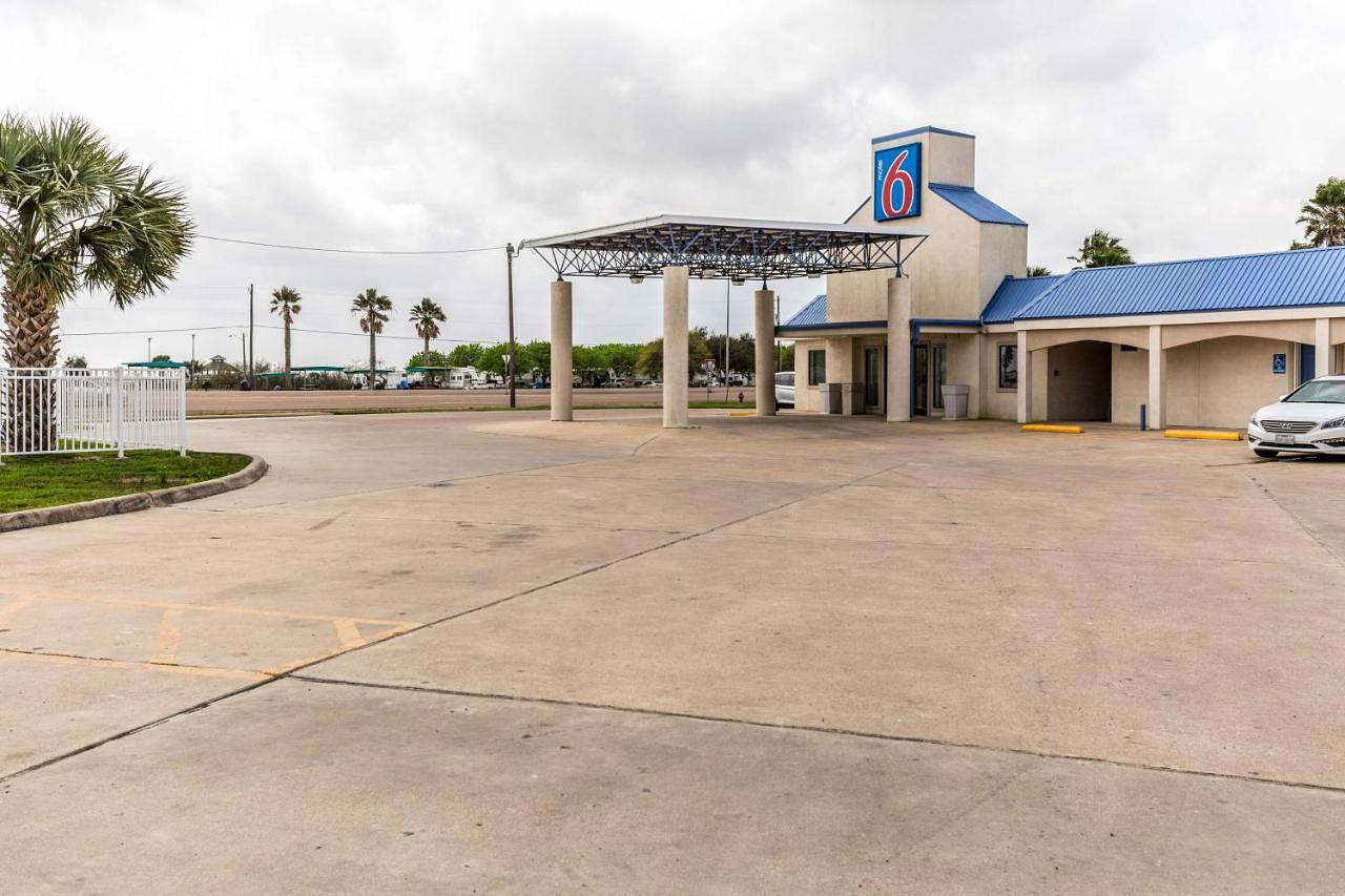 Motel 6 Port Lavaca Tx in Port Lavaca, Matagorda Bay