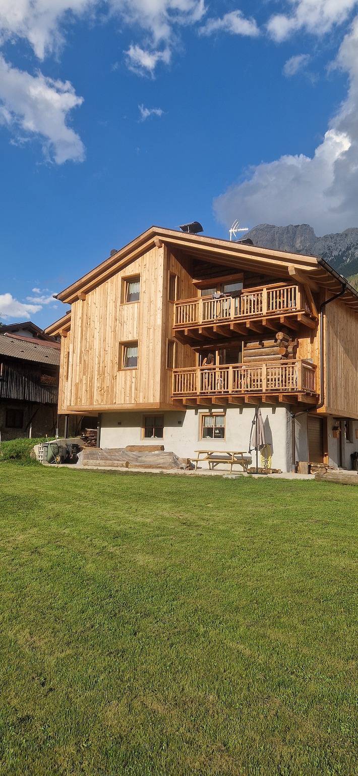 Ganze Wohnung, Ferienwohnung "Tobià De Pit" mit Bergblick, Balkon & Wi-Fi in Soraga, Dolomiti Superski
