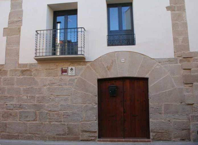 Apartamento entero, Three-Bedroom Apartment in Apiés, Huesca