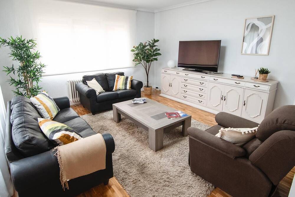 Tourist House ideal for families and groups in Olite in Olite, Navarra Provinz