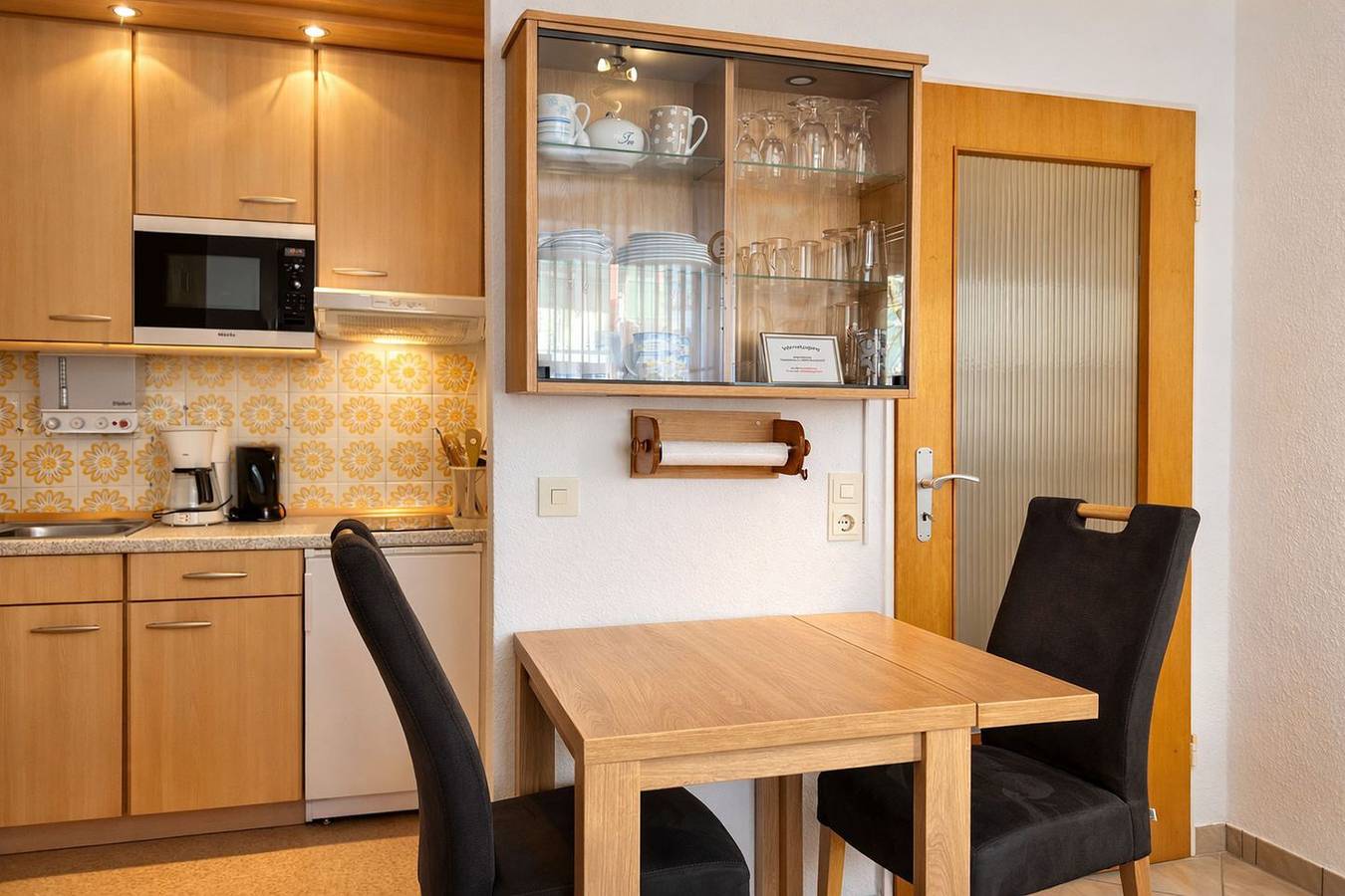 Ganze Wohnung, Komfortable Unterkunft mit überdachtem Balkon & Wlan nahe dem Meer in Horumersiel, Wangerland