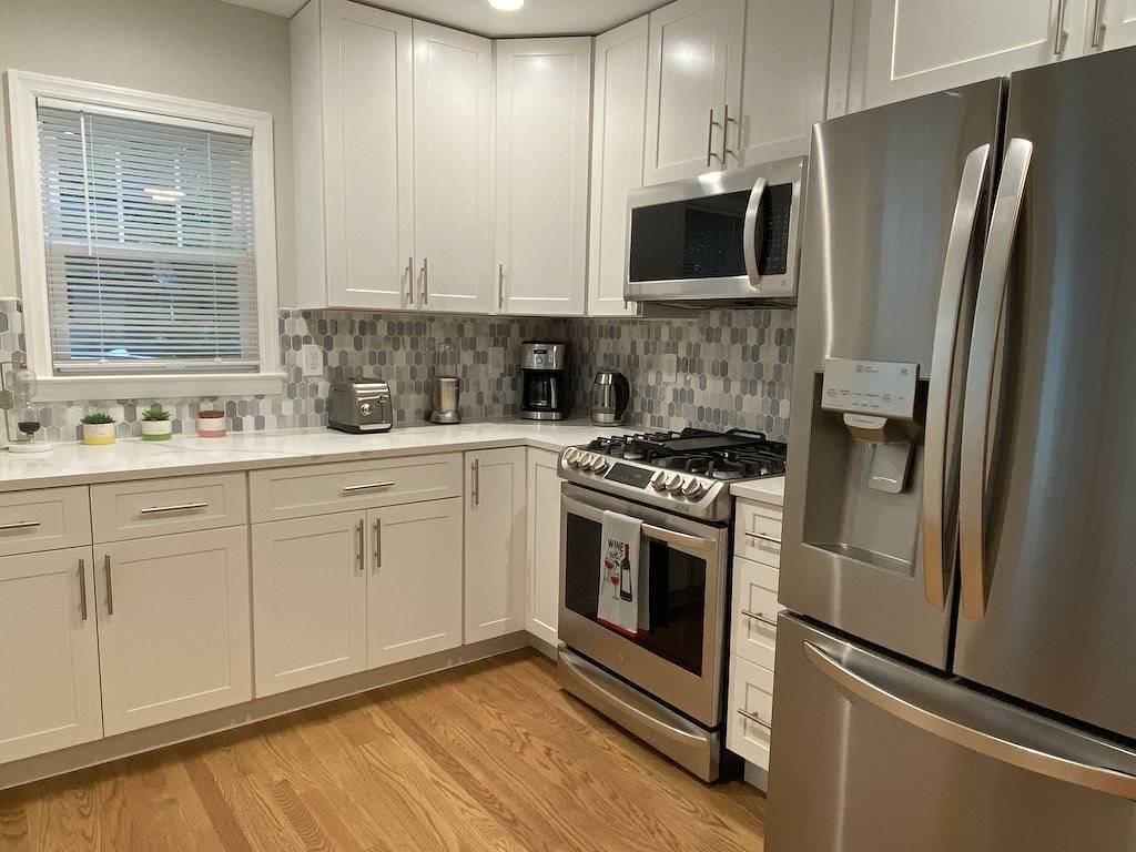 Bright 4Br House w/ Large Backyard and Sunroom in West Windsor Township, Mercer County