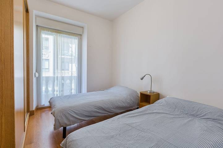 Entire apartment, Zurriola Surf Beach. Optional parking. Ess00856 in Zurriola (San Sebastian), San Sebastian
