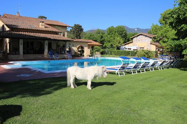 B&b voor 2 personen, with Terras and Tuin as well as Zwembad and Uitzicht in San Giuliano Terme