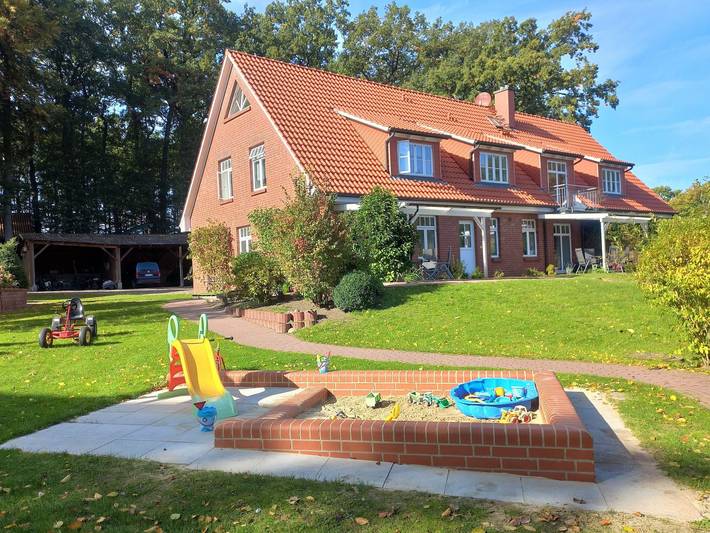 Ferienwohnung für 6 Personen, mit Garten und Sauna sowie Balkon, kinderfreundlich in Hamburg Umland - 3