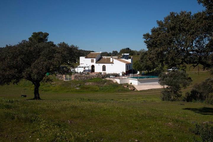 Maison de vacances pour 10 personnes, avec Terrasse et Jardin ainsi que Piscine et Vue sur le lac dans la Province de Séville