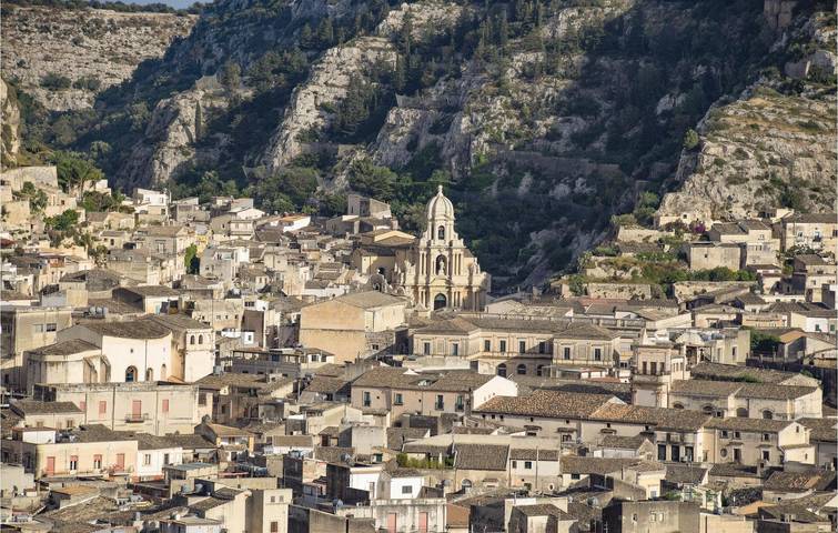 Appartamento arioso sul tetto vicino a Ragusa! in Ragusa, Provincia di Ragusa