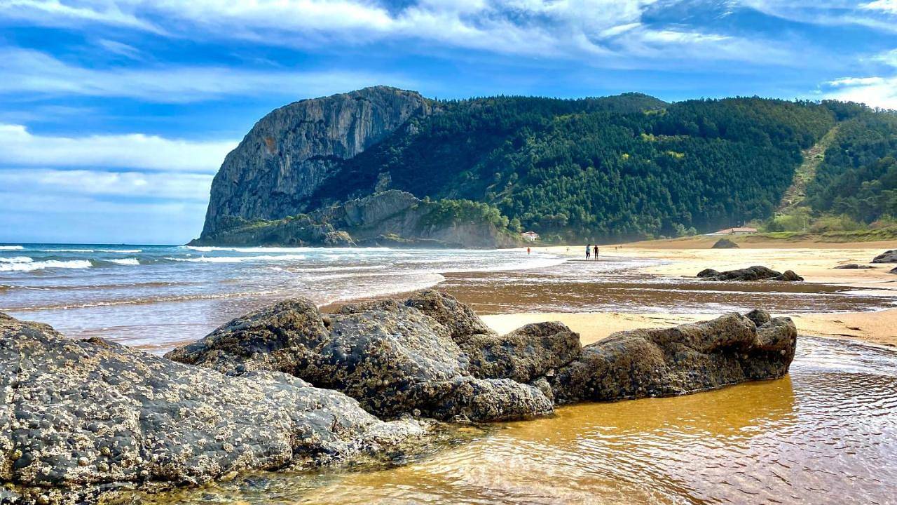 Urdaibai Etxea in Ea, Baskische Kust (Spanje)