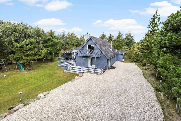 Ferienhaus für 16 Personen, mit Sauna in Agger