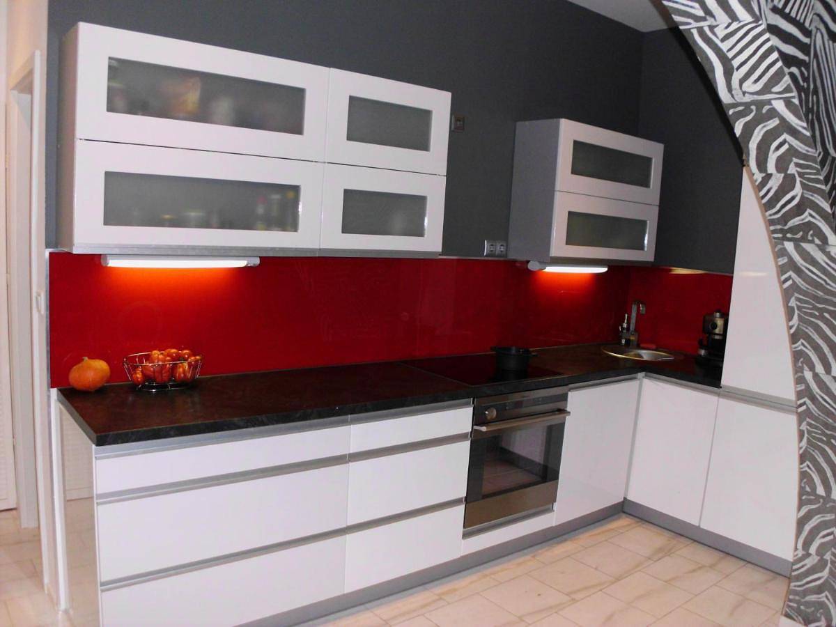 Ganze Wohnung, Central Vienna Apartment with unique 40m2 city garden & self check in in Wieden (Wien Bundesland), Wien