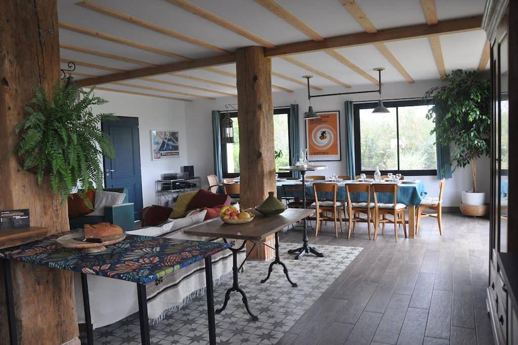 Six-Bedroom House in Saint-Julien-de-Concelles, Région de Nantes