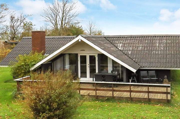 Ferienhaus für 6 Personen, mit Terrasse und Garten in Eskov Strandpark