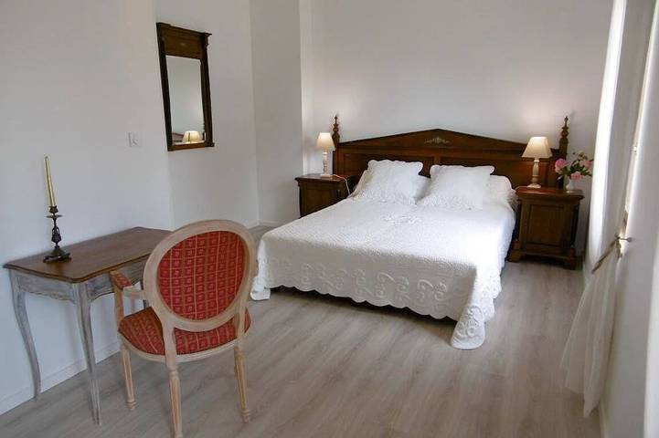 Location de vacances pour 18 personnes, avec terrasse et jardin à Prats-de-Carlux - 4