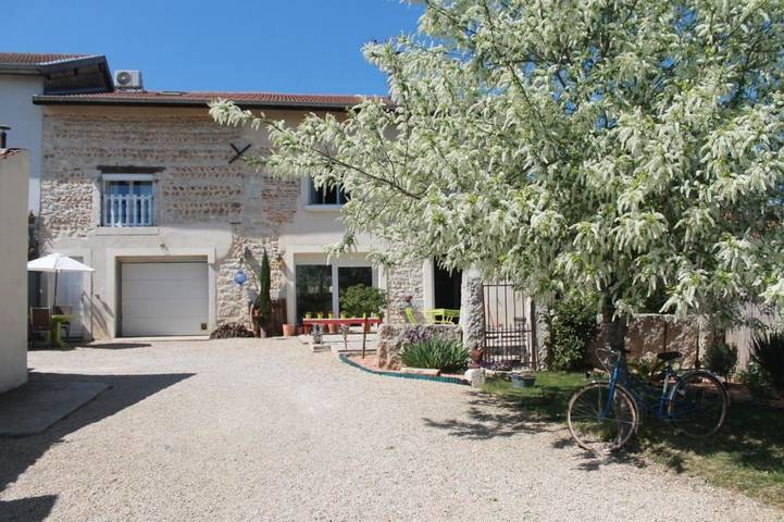 Maison de vacances pour 5 personnes, avec vue ainsi que piscine et jardin, animaux acceptés dans l' Ain - 2