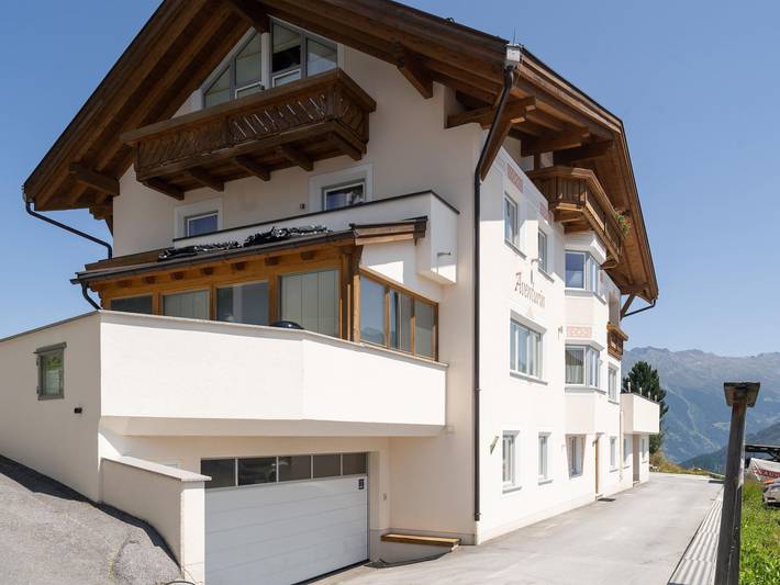 Ferienwohnung für 4 Personen, mit Garten in Fiss