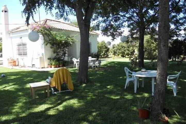 Casa De Campo En Sevilla Con Piscina in Valdezorras, Sevilla