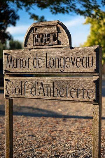 Location de vacances pour 2 personnes, avec piscine et vue ainsi que jardin et bassin pour enfant à Pillac