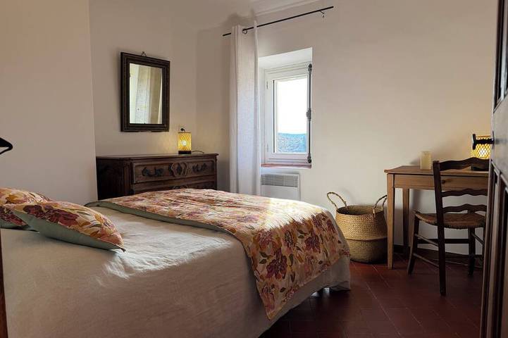 Location de vacances pour 8 personnes, avec jardin et balcon à Simiane-la-Rotonde - 2