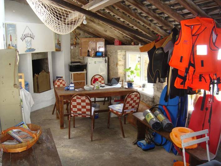 Location de vacances pour 4 personnes, avec Terrasse ainsi que Jardin et Piscine à Surtainville - 4