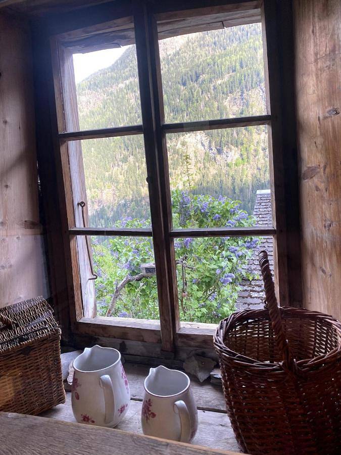 Gîte pour 2 personnes, avec jardin ainsi que vue et terrasse à Salvan - 3