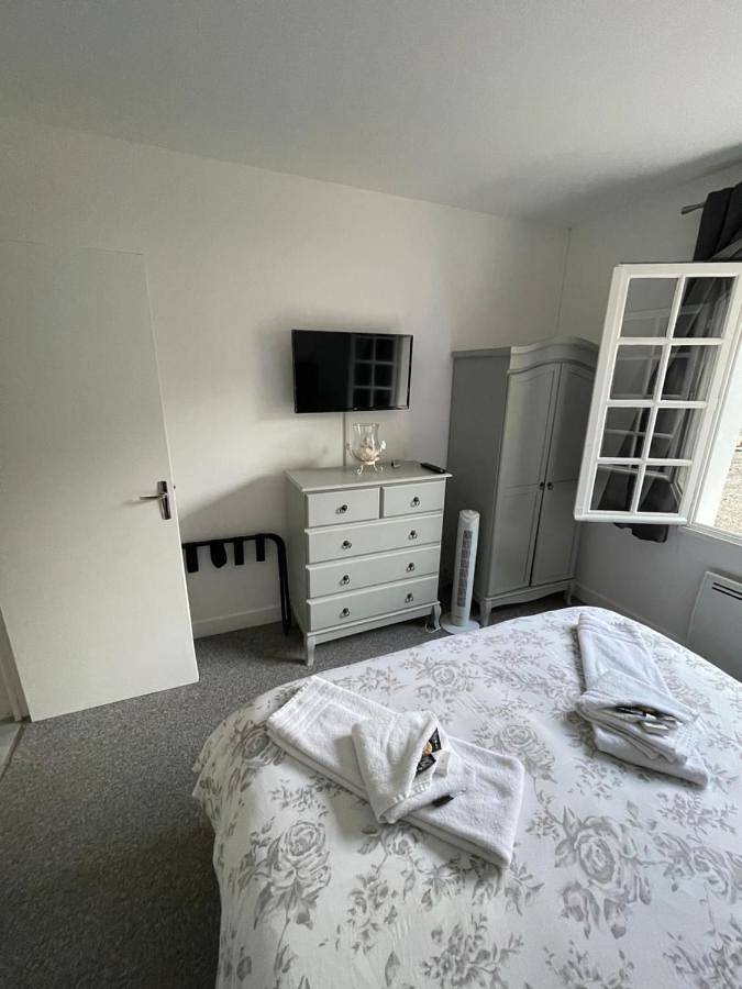 Gîte pour 4 personnes, avec jardin ainsi que jacuzzi et piscine à Excideuil - 3