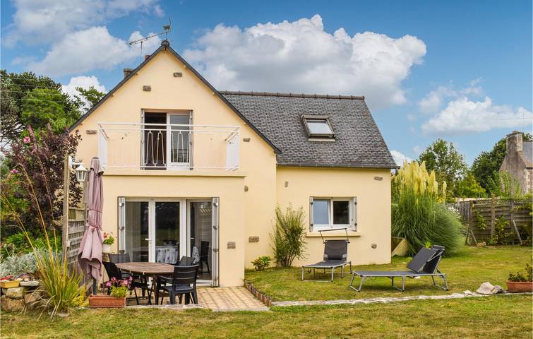Location de vacances pour 5 personnes, avec terrasse et jardin à Plouézec - 2