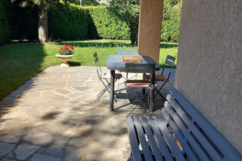 Appartement entier, Briancon  location appartement dans maison avec  terrasse et jardin au calme in Briançon, Serre Chevalier