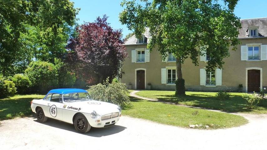 Chambre d’hôte pour 6 personnes, avec jardin ainsi que piscine et terrasse, animaux acceptés à Vienne (France)