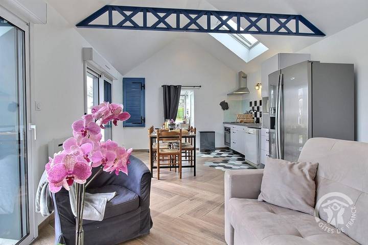 Gîte pour 2 personnes, avec Terrasse ainsi que Jardin et Vue à Plouaret - 2