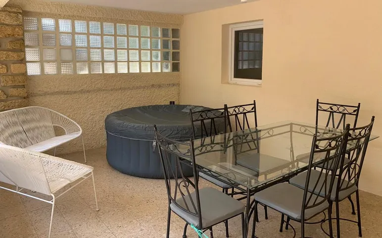 Apartamento de vacaciones para 5 personas, con jacuzzi y jardín - 1