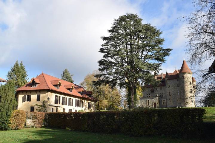 Gîte pour 8 personnes, avec terrasse et jardin