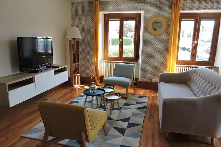 Location de vacances pour 10 personnes, avec jardin, animaux acceptés dans Sainte-Marie (Doubs)