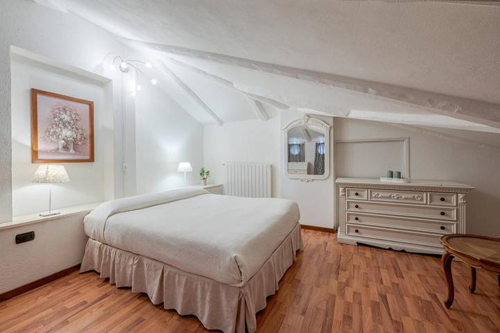 Maison de campagne pour 4 personnes, avec piscine ainsi que jardin et vue à Narzole - 2