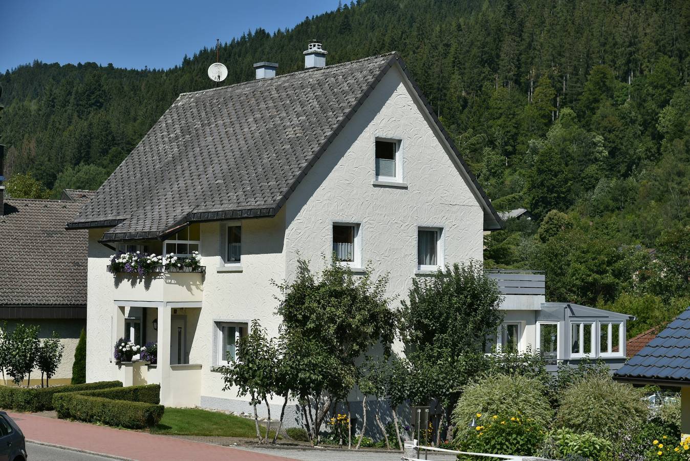 Ganze Wohnung, Ferienwohnung in der Dom-Stadt, Haus Barbara 1. Og mit Bergblick, Terrasse & Wlan in St. Blasien, Südschwarzwald