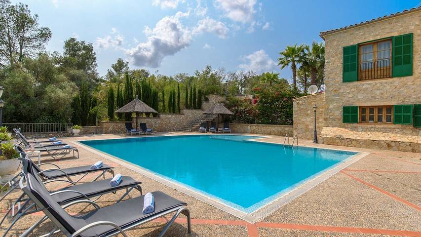 Holiday home for 12 people, with balcony and pool - 1