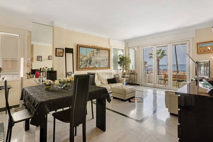 Hel lägenhet, "Sea View on La Croisette" Apartment with Balcony and Wi-Fi in Cannes, Medelhavskusten (Frankrike)