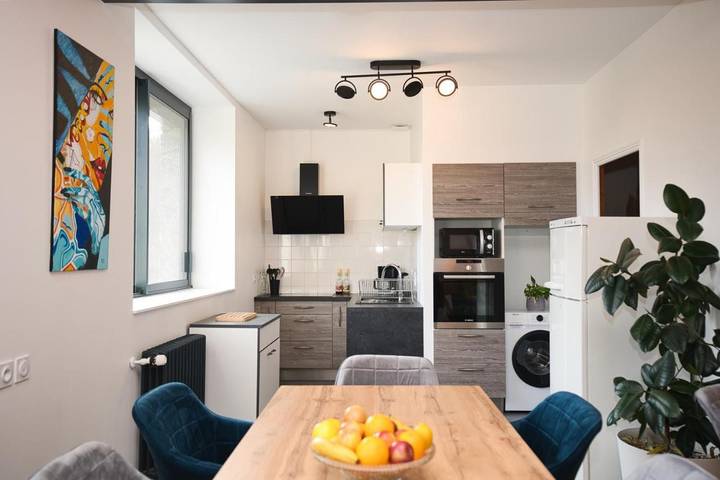 Gîte pour 10 personnes, avec terrasse, animaux acceptés à Chalmazel - 2